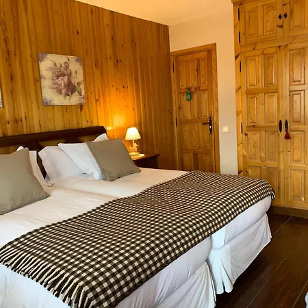 Hotel El Xalet De Rural 2*