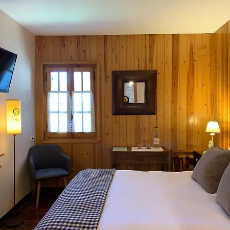 Hotel El Xalet De Rural 2*
