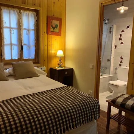 Hotel El Xalet De Rural 2*
